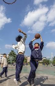 西部排名大乱！湖人逆转太阳绝杀，雷霆吞赛季第六败
